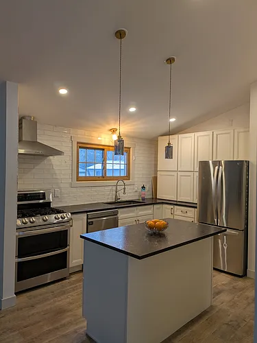 9048 Brookline Ave Photo 1