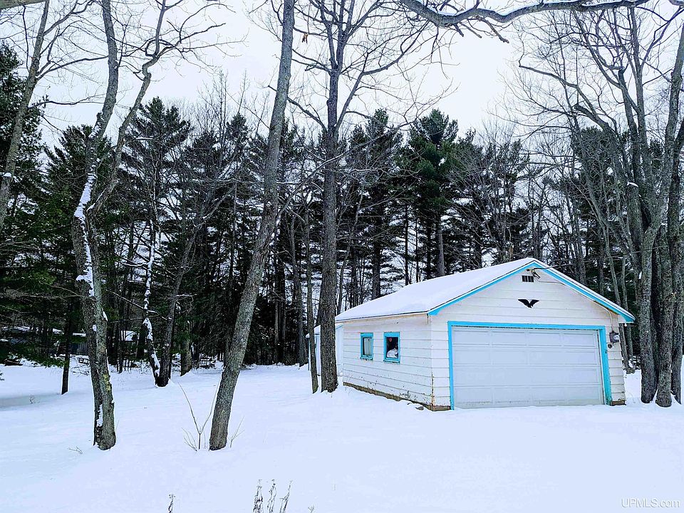 1st image of 21 Horseshoe Lake Cir