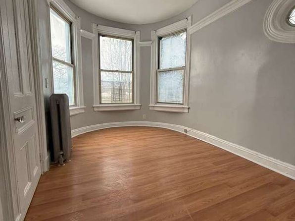 584 Warburton Ave APT 2