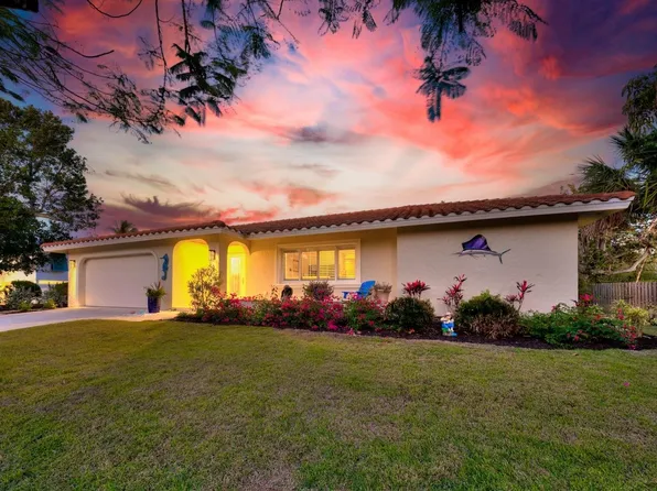 1056 S Yachtsman Dr, Sanibel, FL 33957