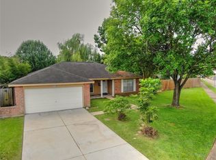 11735 Teaneck Dr, Houston, TX 77089