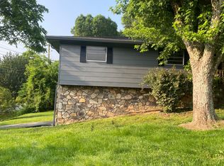 1380 Orbit Dr, Hixson, TN 37343