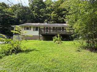 141 Hughes Dr, Altoona, PA 16601