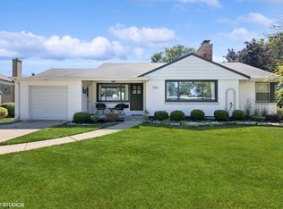 1505 Robinhood Ln, La Grange Park, IL 60526
