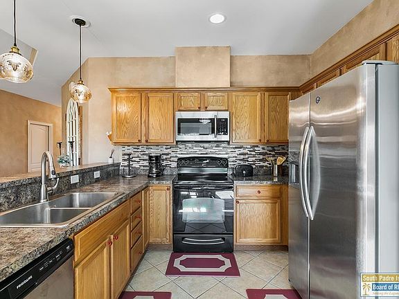 5th image of 12 Augusta Ct