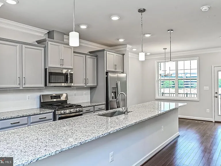 4404 Fair Lakes Ct — Photo 22