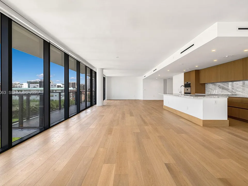 1176 97th Bay #506