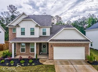 669 Fairway Dr, Acworth, GA 30101