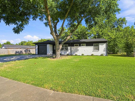 4th image of 703 Casa Linda St