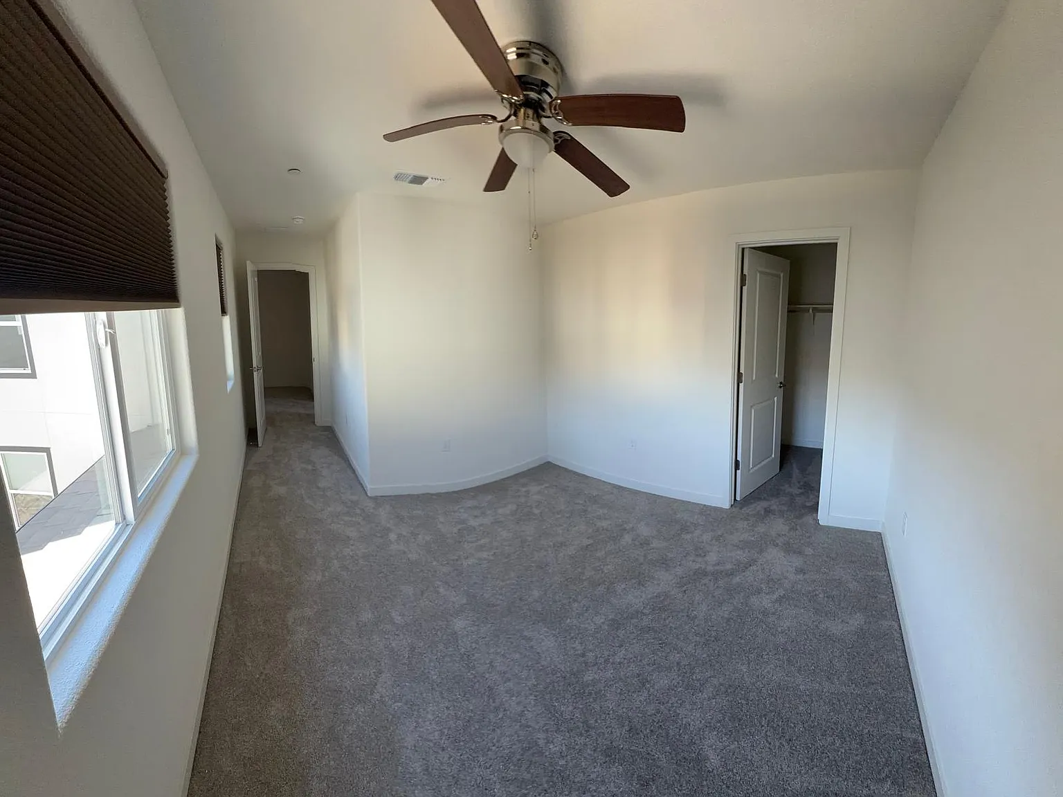 4 bed, 1708 sqft, $2,975 — Photo 3
