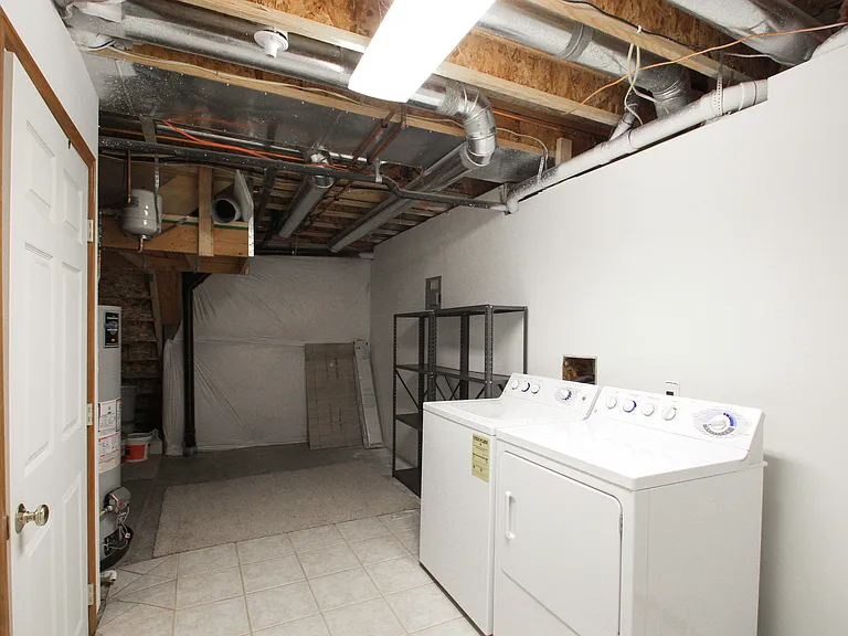 Laundry: Storage