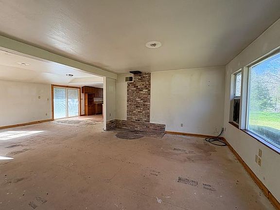 3rd image of 2800 Upper Dorray Rd