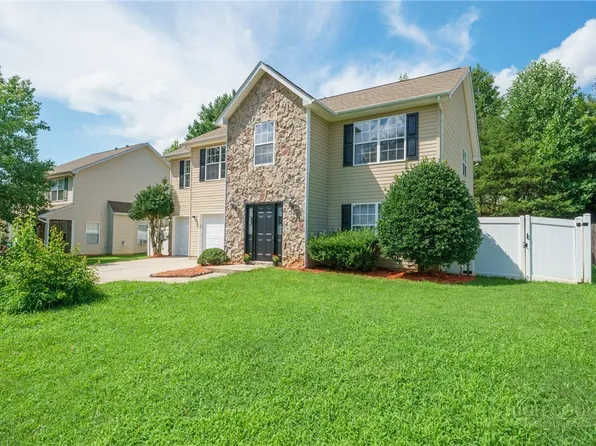 2646 Amber Crest Drive, Gastonia, NC 28052