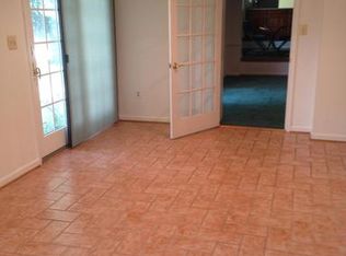 1232 Derbyshire Rd, Potomac, MD 20854