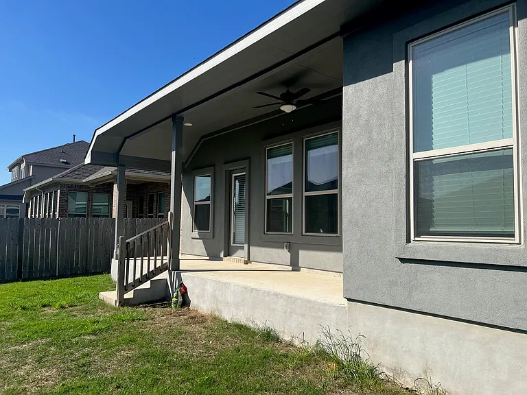 208 Tinto St — Photo 33