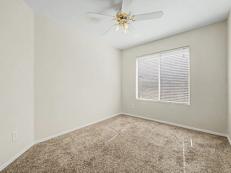 7435 W Louise Dr — Photo 20