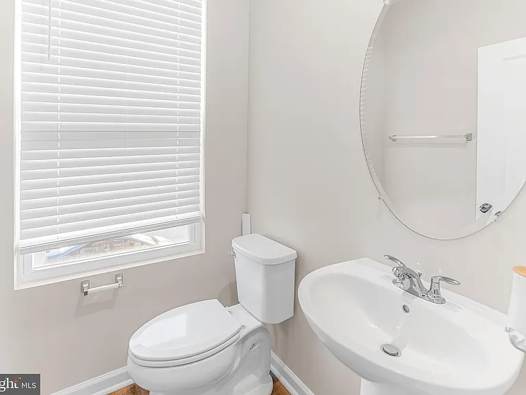 62 Coolidge Ave — Photo 14
