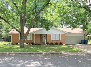 222 S Wofford St, Athens, TX 75751