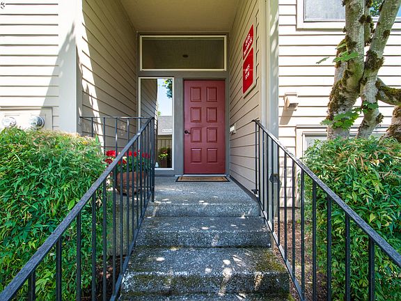 2nd image of 2418 SE Baypoint Dr Unit 56