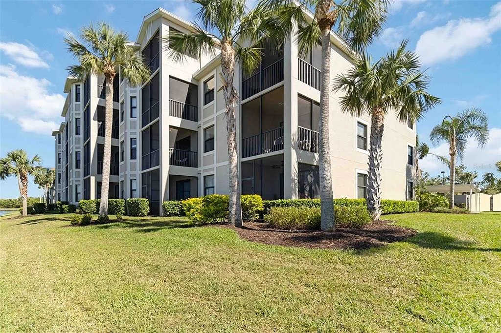 7015 River Hammock Dr — Photo 1