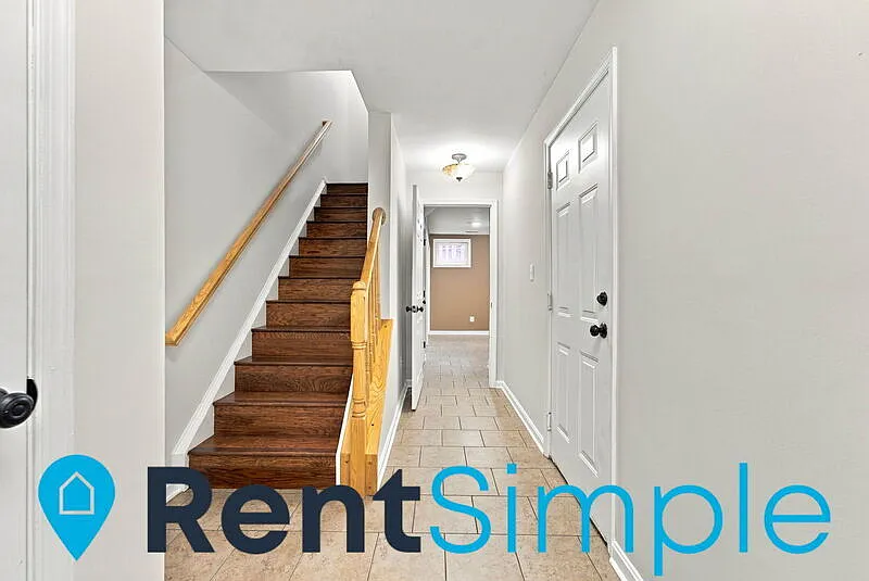 3 bed, 3.0 bath, 1452 sqft, $2,495 — Photo 4