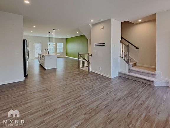 3rd image of 10868 Overlook Mountain Dr
