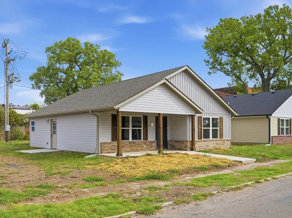 318 W Daugherty Street, Carterville, MO 64835