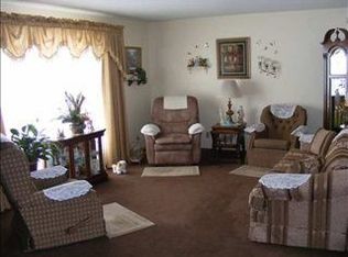 2010 E Cuming St, Fremont, NE 68025