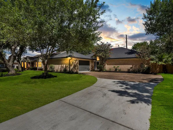 15134 Corona Del Mar Dr, Houston, TX 77083