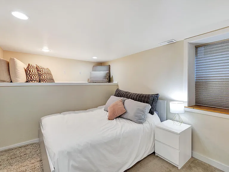 7911 5th Ave NE #2 — Photo 7