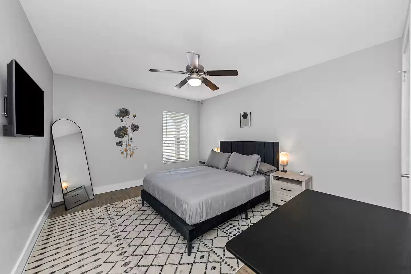 1 bed, 900 sqft, $1,700 — Photo 4