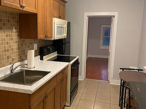 2nd image of 59 Garden St