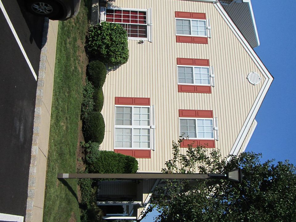 2 story corner unit