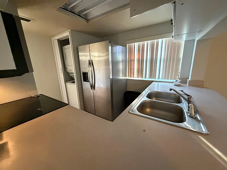 332 Caribbean Dr — Photo 18