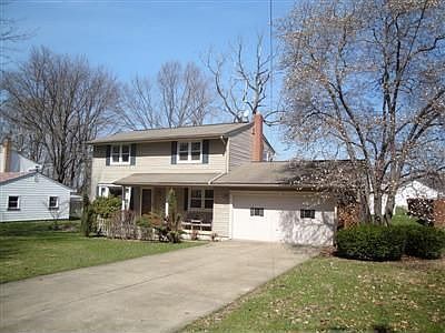 2nd image of 107 Maplewood Dr