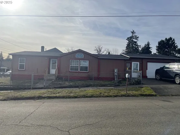 541 NE C St, Willamina, OR 97396