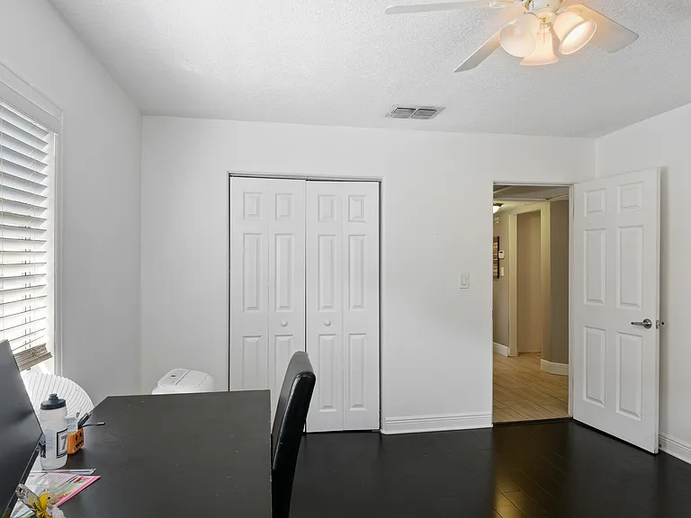 350 N Phelps Ave — Photo 24
