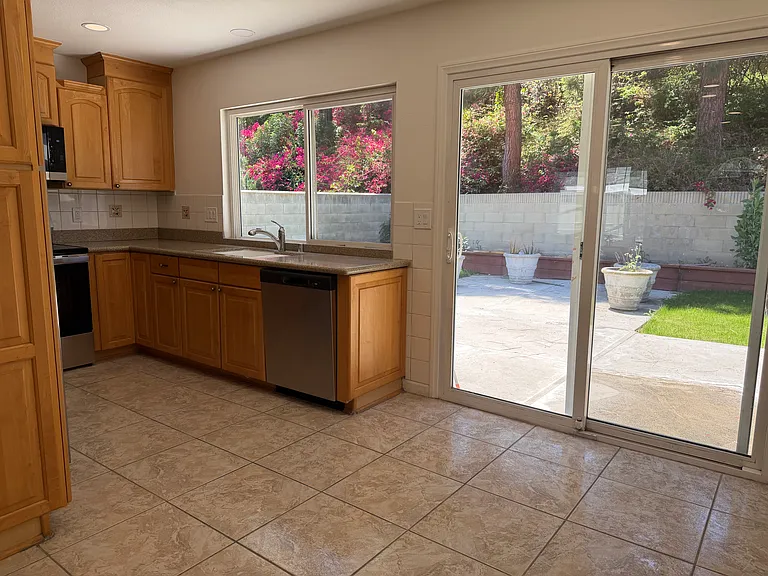 14921 Pinehaven Rd — Photo 13