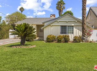 15435 Wyandotte St, Van Nuys, CA 91406
