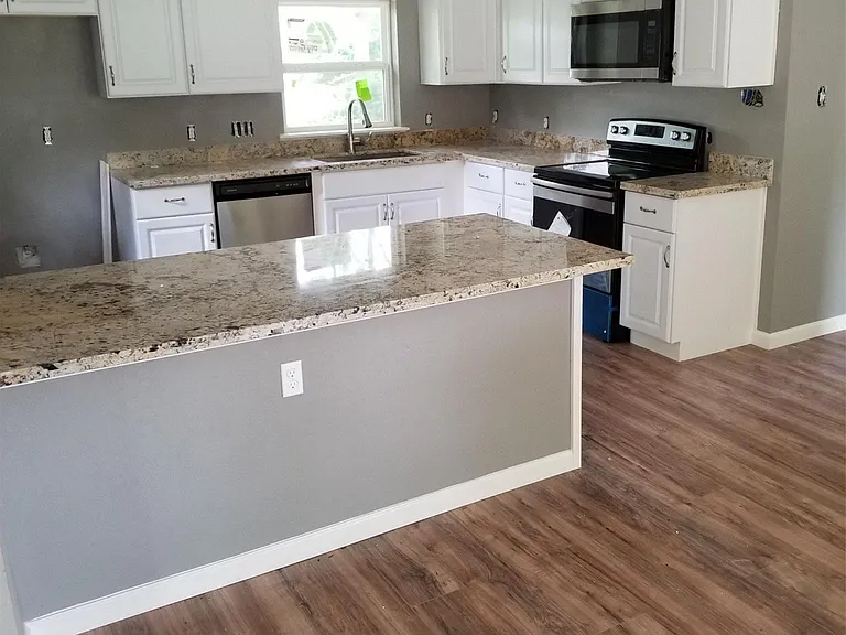 5831 Southford St — Photo 1