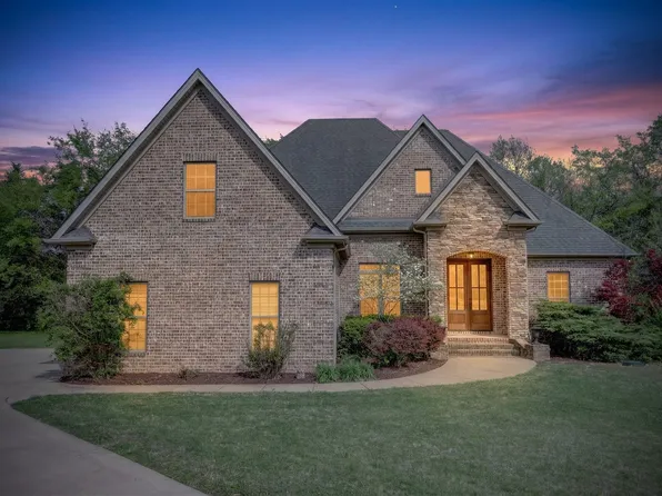 111 Peters Ct, Murfreesboro, TN 37128