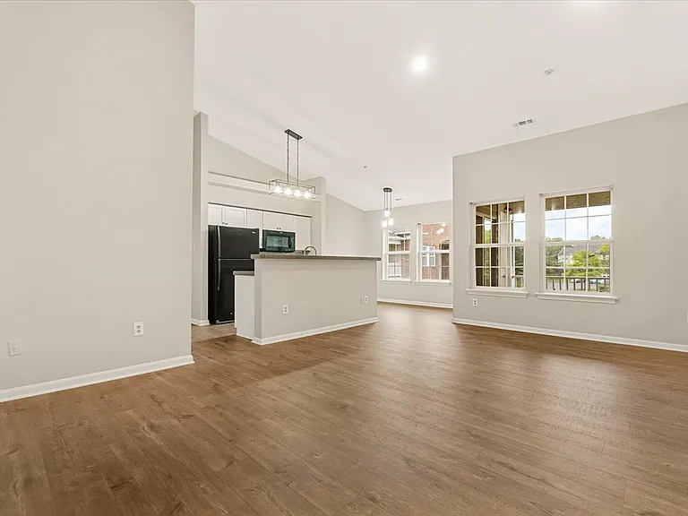 2400 Dominion Dr #3E — Photo 1