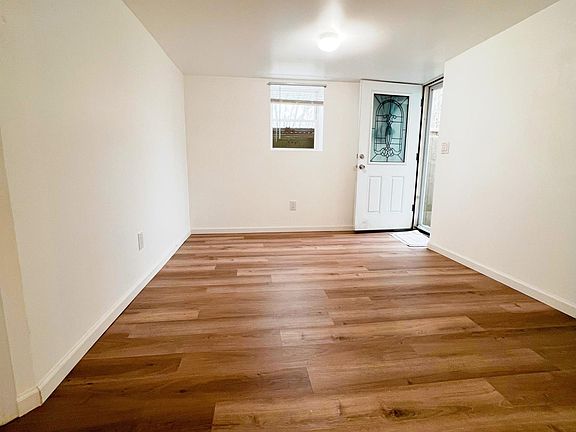 2nd image of 948 Americus Ave