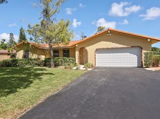 1373 NW 82nd Ave, Pompano Beach, FL 33071