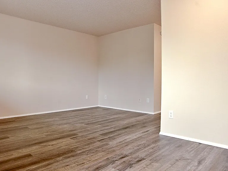 3829 Colby Ave #7 — Photo 2