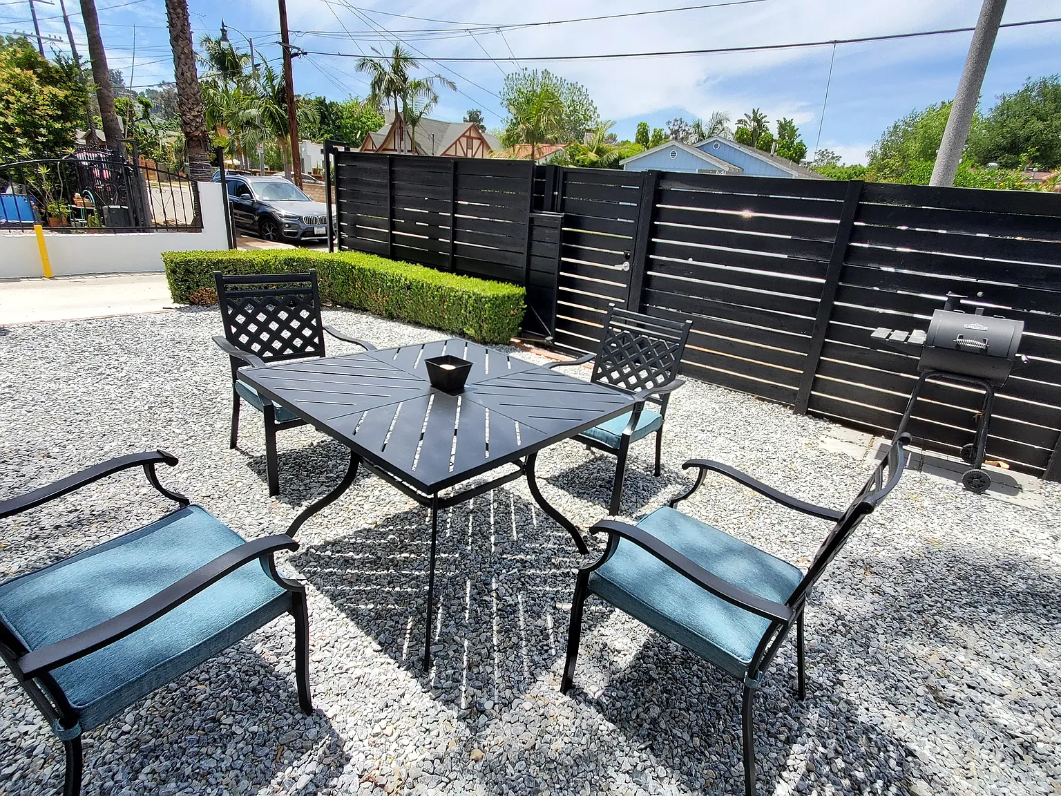 2 bed, 900 sqft, $2,700 — Photo 3
