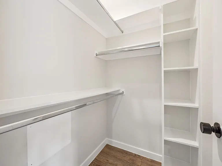 The Republic Apartments — Photo 7