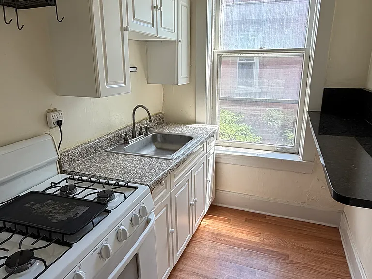 3118 W Palmer Blvd #2F — Photo 11