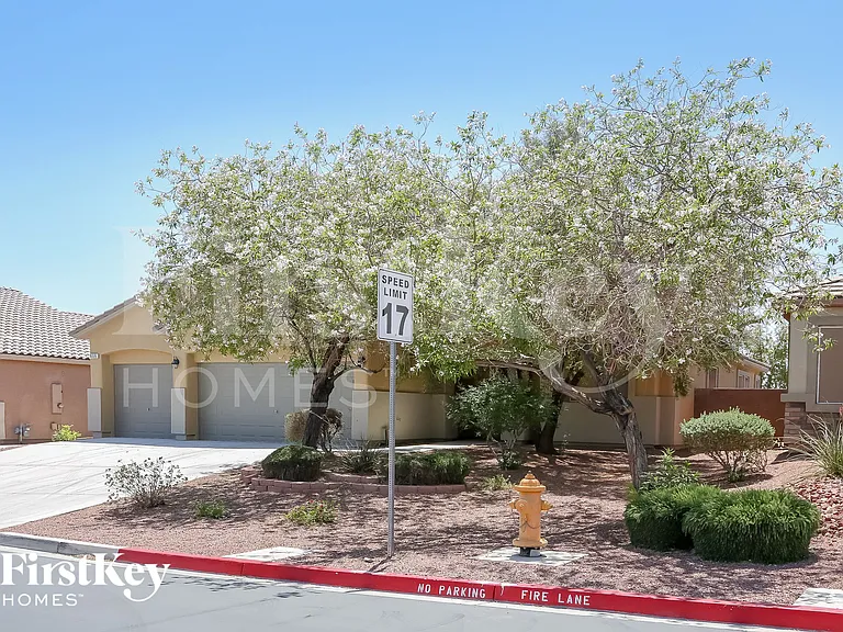 609 Fiesta Del Rey Ave — Photo 2