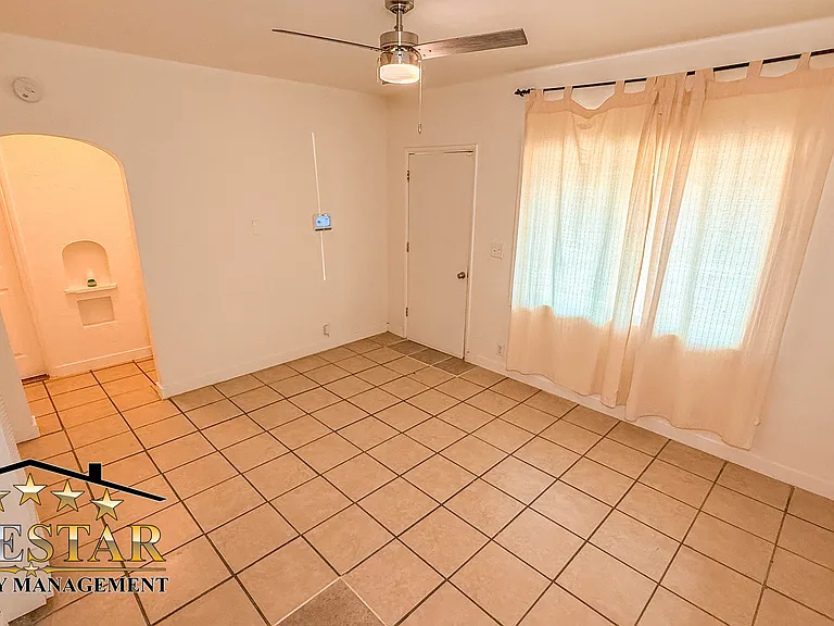 703 Woodrow Ave — Photo 4